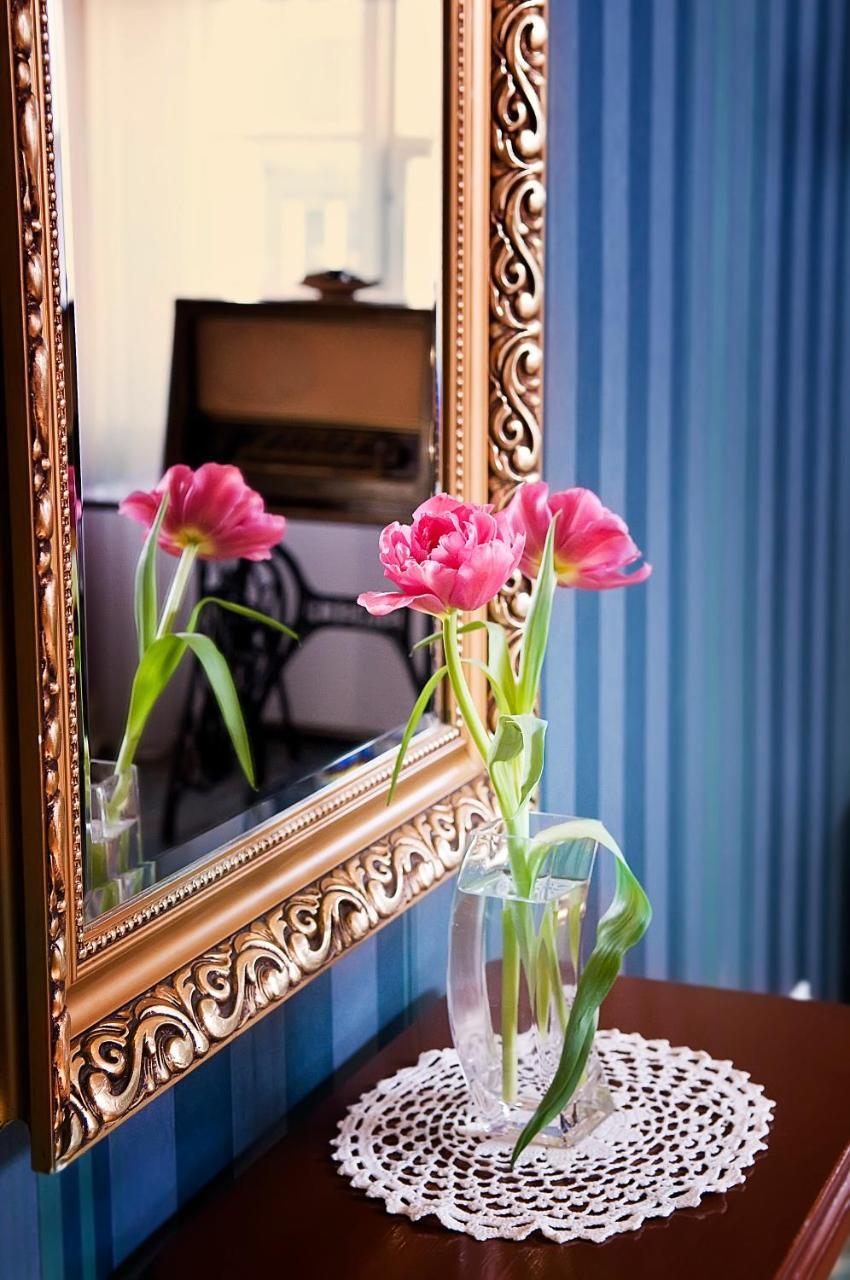 Hotel Dworek*** Скерневице Экстерьер фото